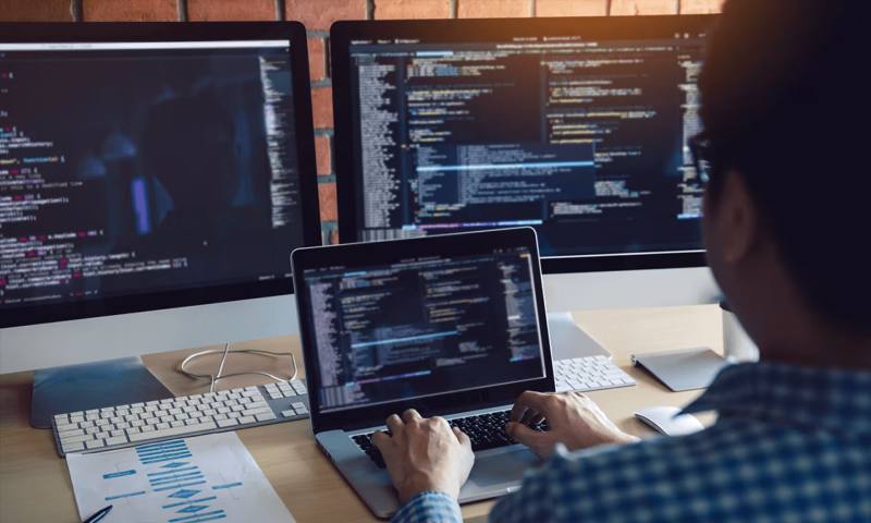 数据科学选型：R与Python如何赋能泗水县网站建设？